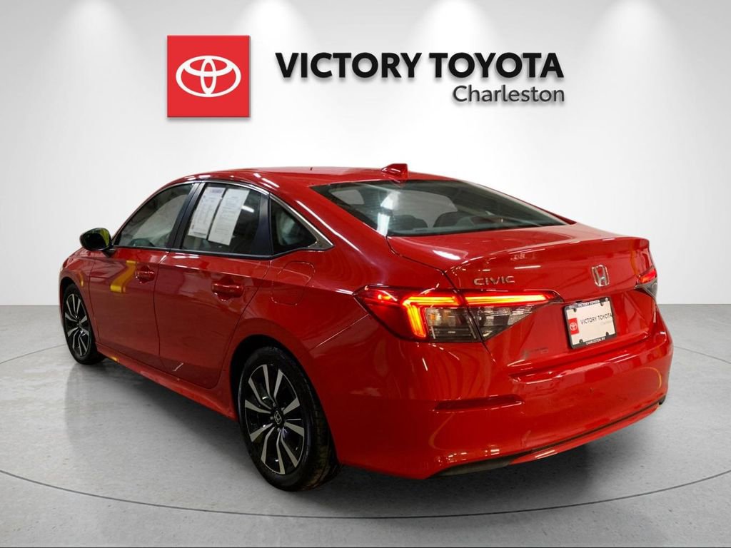 Used 2022 Honda Civic EX image 3
