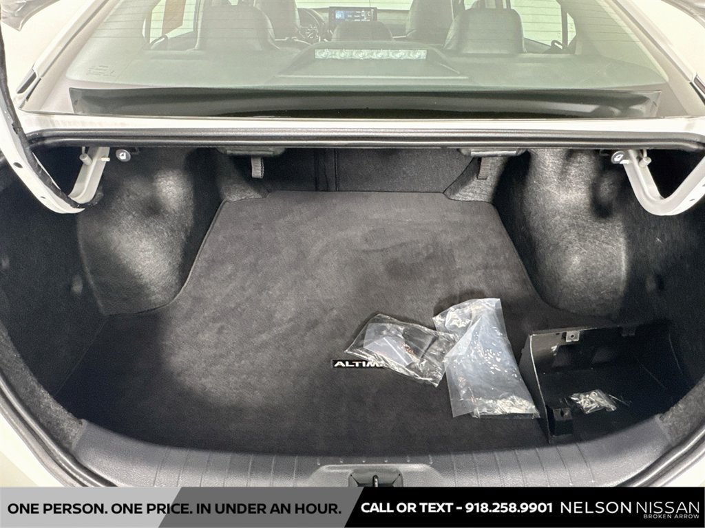 Certified 2025 Nissan Altima 2.5 SR w/ SR Premium Package FWD image 25