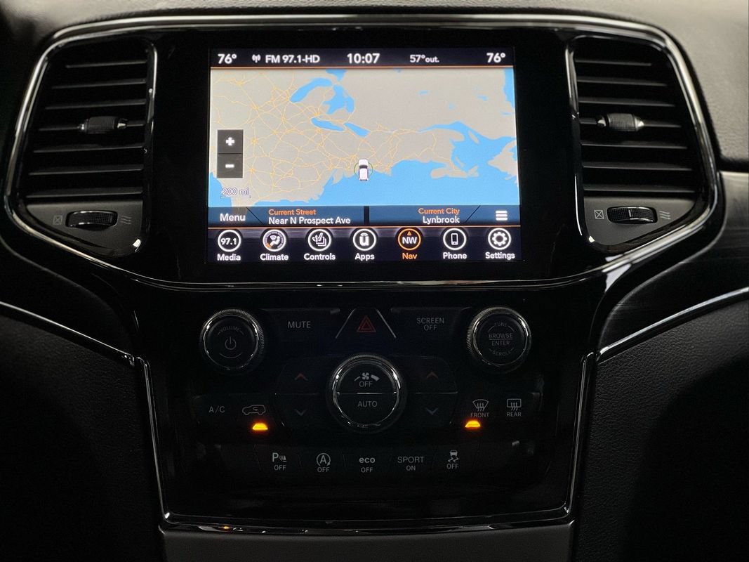 Used 2021 Jeep Grand Cherokee Limited AWD/4WD image 26
