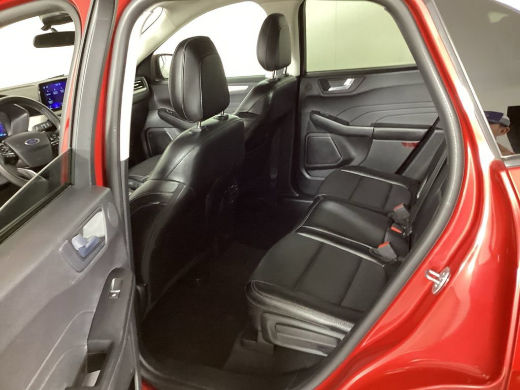 Used 2022 Ford Escape SEL w/ Technology Package AWD/4WD image 30