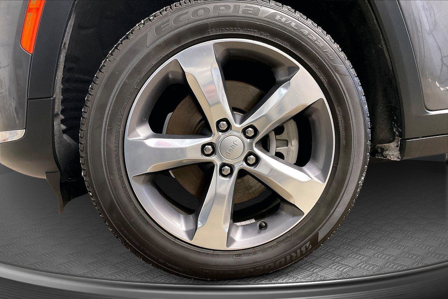 Used 2021 Jeep Grand Cherokee L Limited w/ Trailer Tow Package image 10