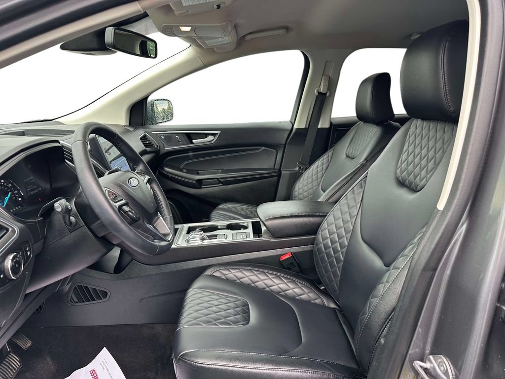 Certified 2024 Ford Edge Titanium AWD/4WD image 10