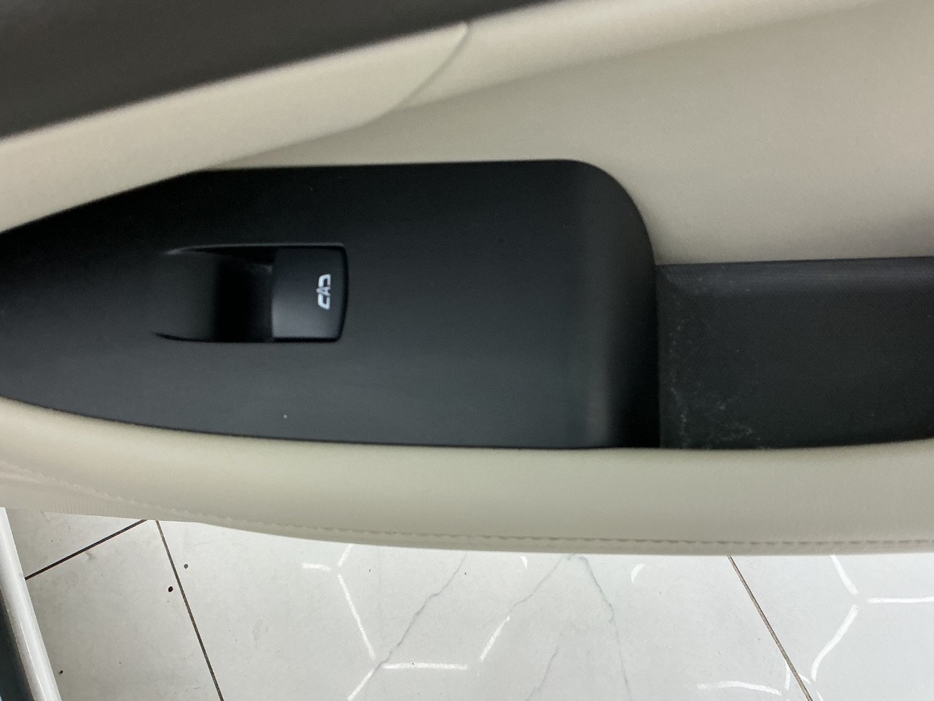 Used 2017 Buick LaCrosse Essence w/ Sun and Shade Package FWD image 40