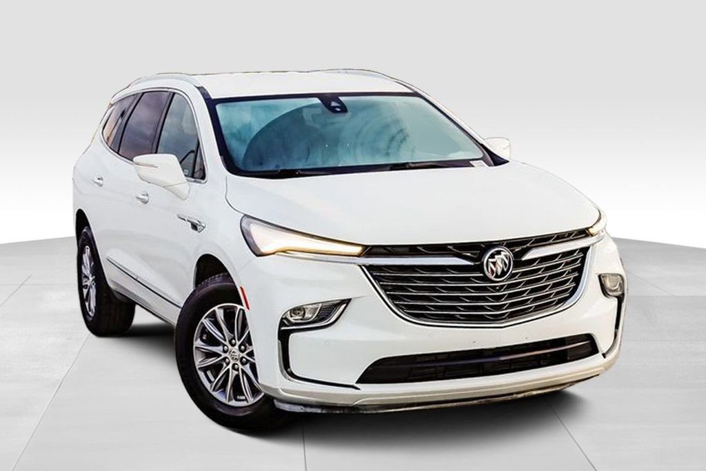 Used 2024 Buick Enclave Premium AWD/4WD image 2