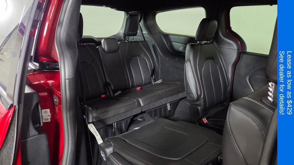 New 2026 Chrysler Pacifica Select image 33