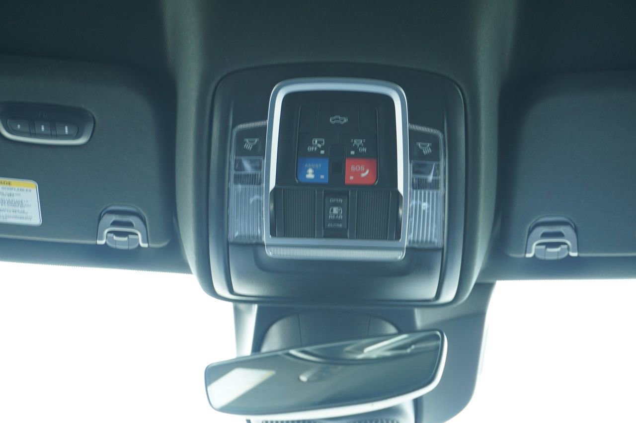 Used 2024 RAM 1500 Limited image 3