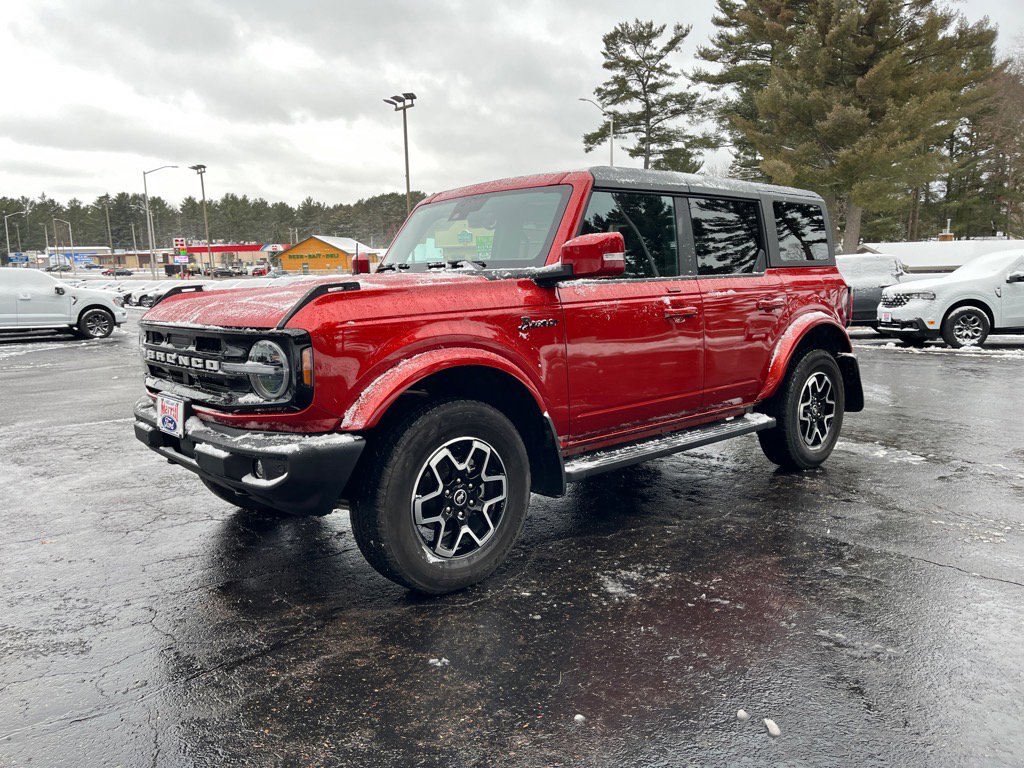 Used 2023 Ford Bronco Outer Banks image 3