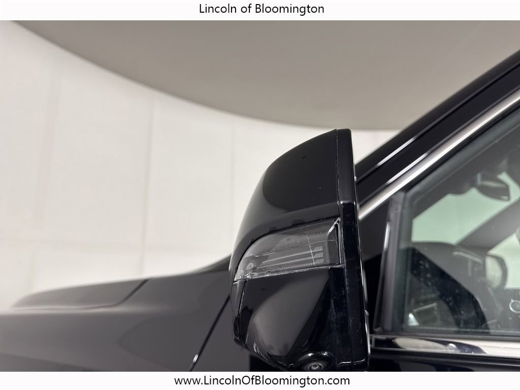 Used 2024 GMC Yukon XL Denali image 18