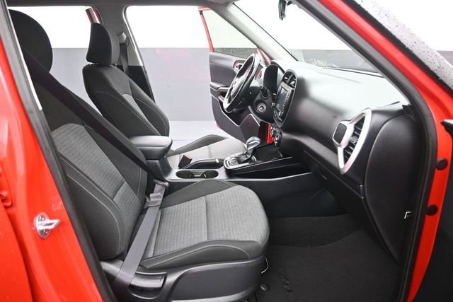 Used 2020 Kia Soul GT-Line FWD image 12