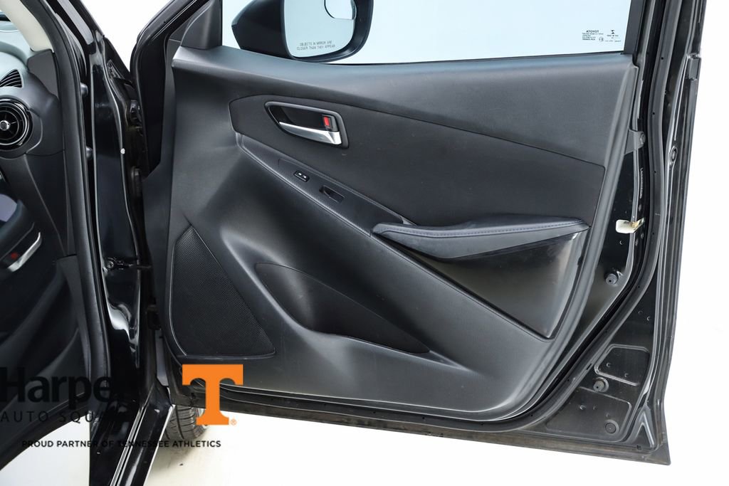 Used 2016 Scion iA Base 4D Sedan image 32