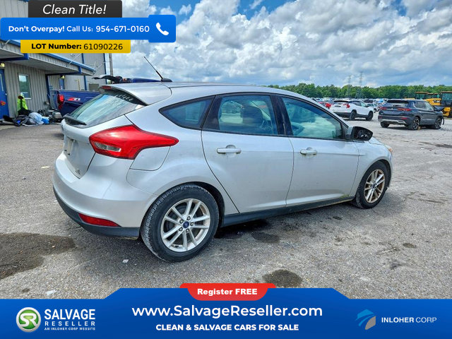 Used 2015 Ford Focus SE FWD image 4