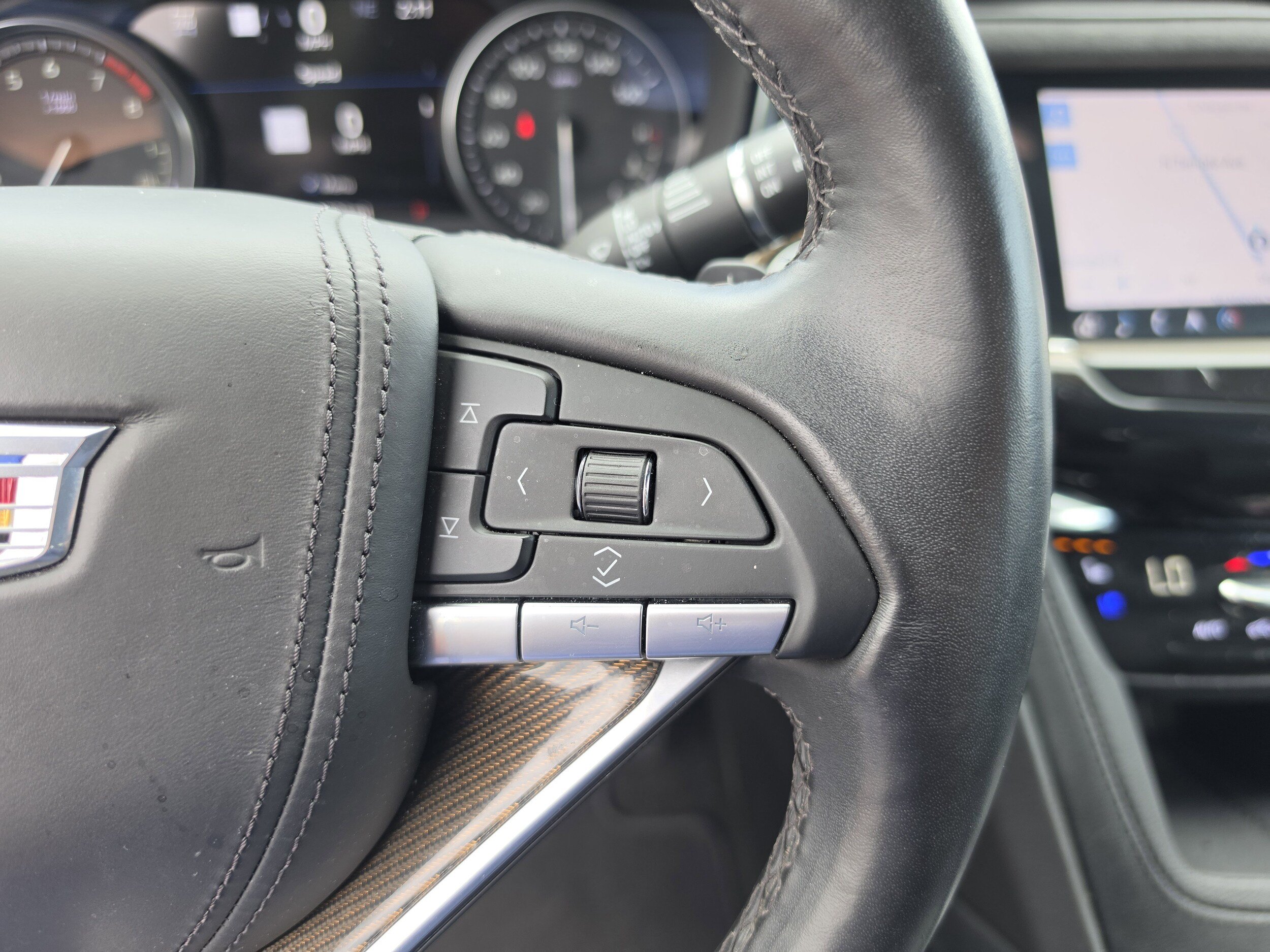 Used 2023 Cadillac XT6 Premium Luxury w/ Platinum Package AWD/4WD image 34