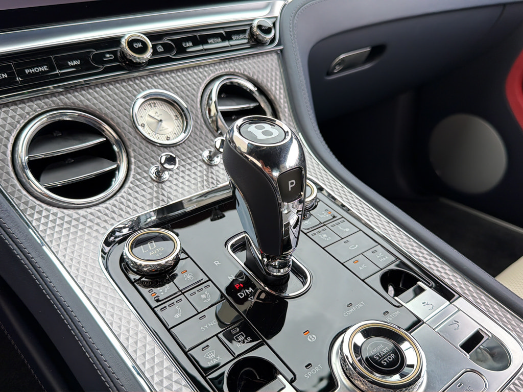 Used 2022 Bentley Continental GT AWD/4WD image 30