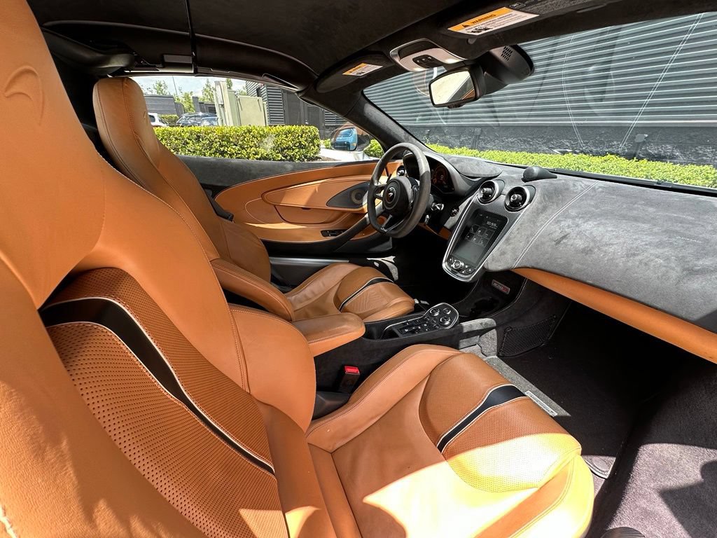 Used 2019 McLaren 570S Spider RWD image 35