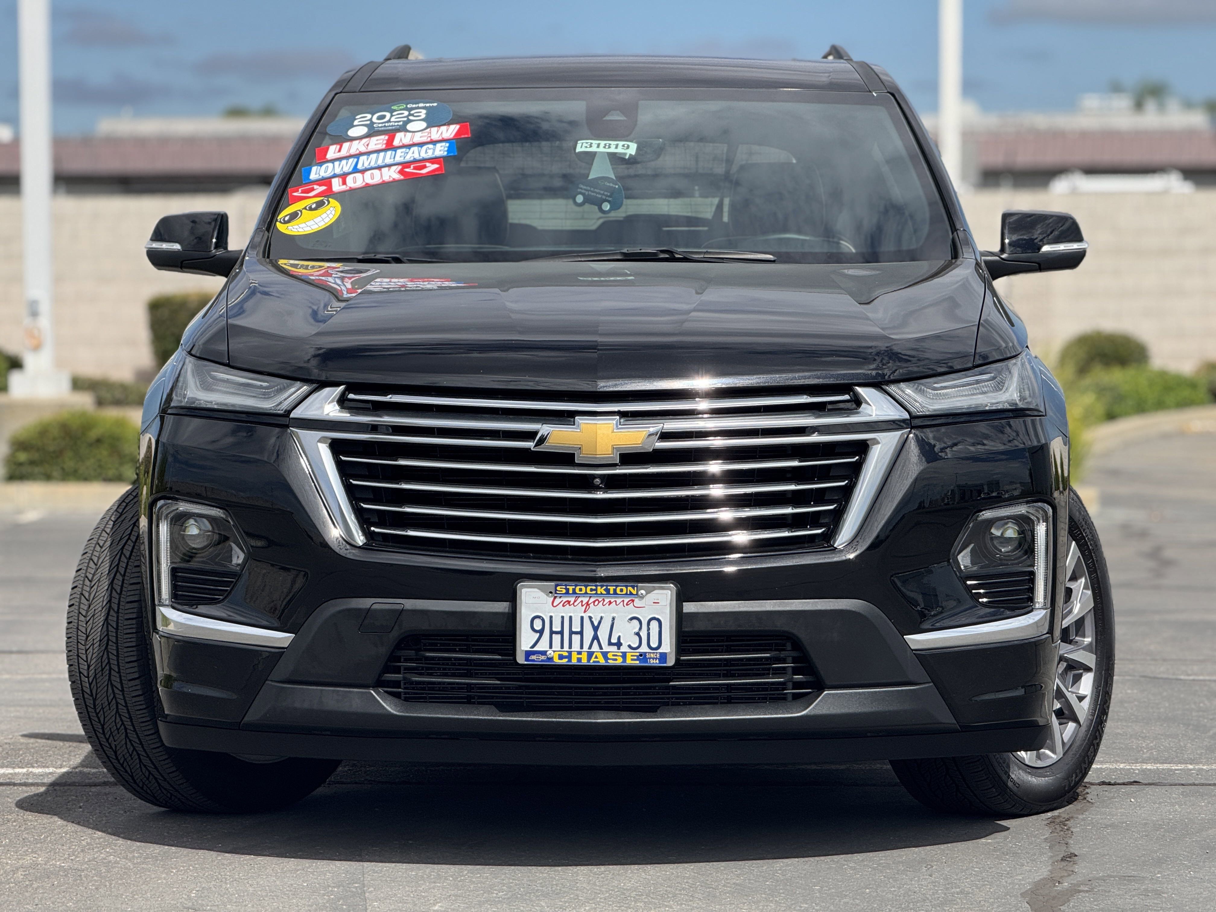 Used 2023 Chevrolet Traverse Premier image 2