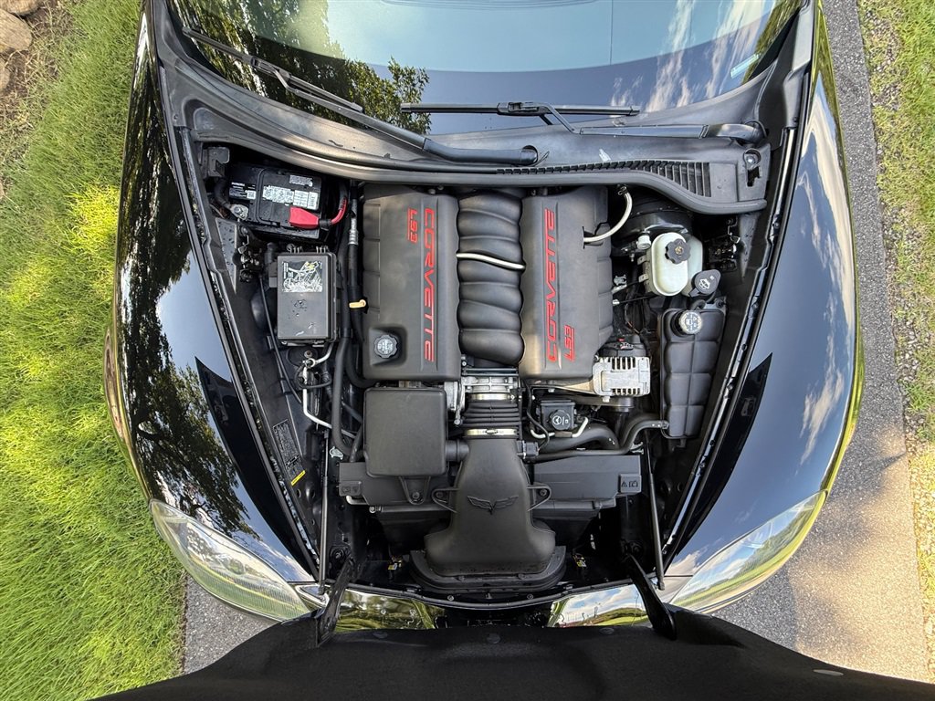 Used 2010 Chevrolet Corvette Grand Sport w/ Roof Package RWD image 62