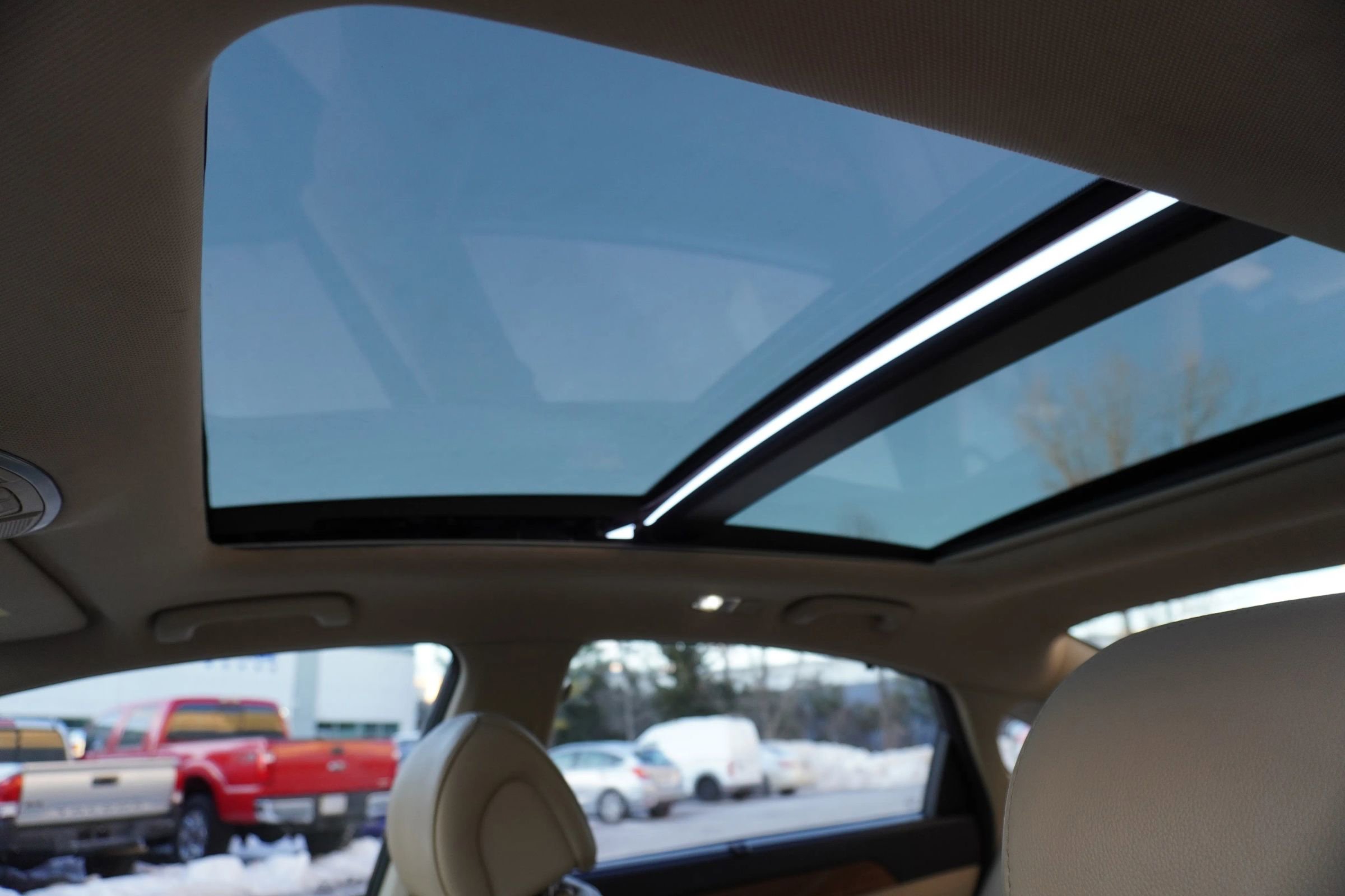 Used 2015 Hyundai Sonata Limited w/ Option Group 05 image 26