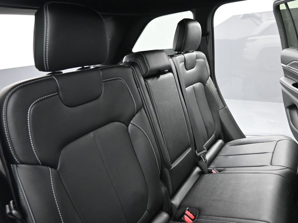 Used 2022 Jeep Grand Cherokee Overland image 20