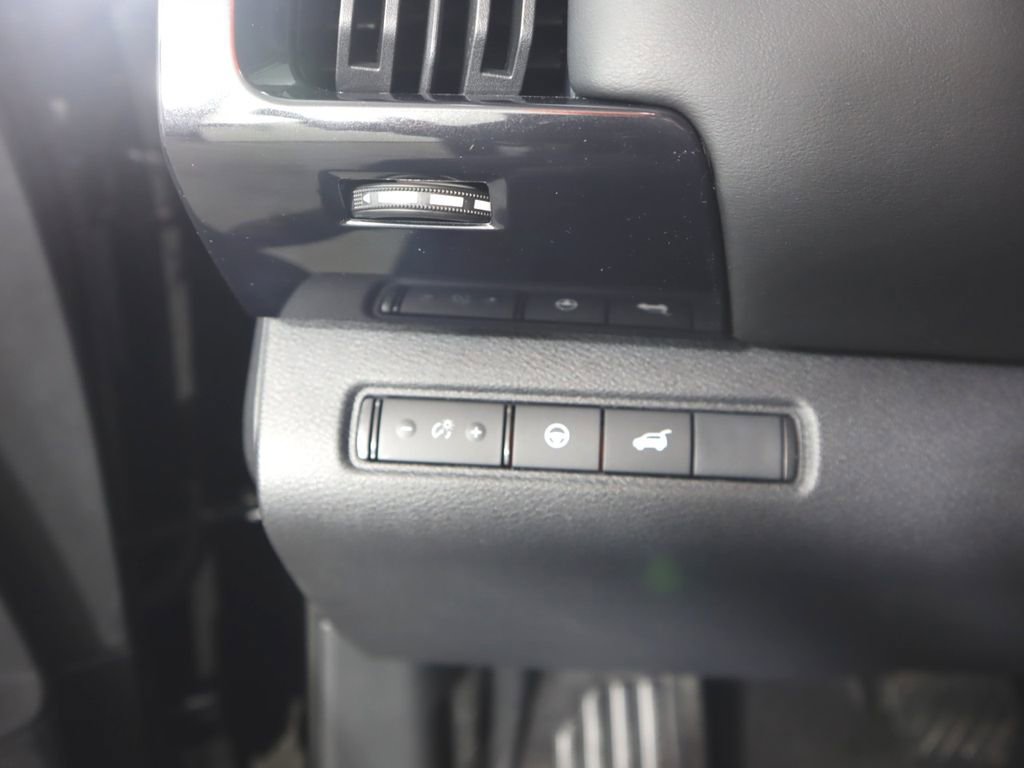 New 2026 Nissan Pathfinder SV image 18