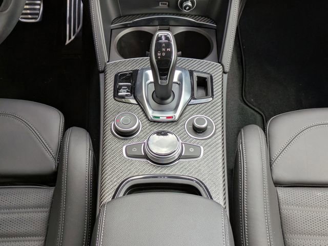 Used 2024 Alfa Romeo Stelvio Quadrifoglio image 22