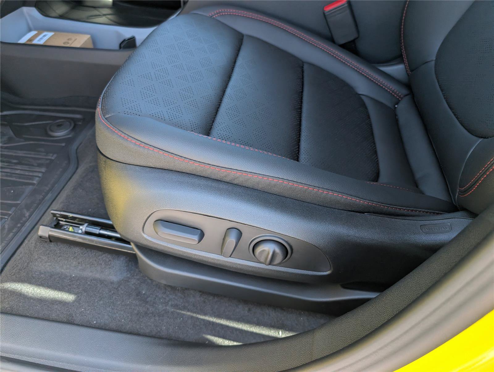 New 2027 Chevrolet Bolt RS w/ Technology Package FWD image 17