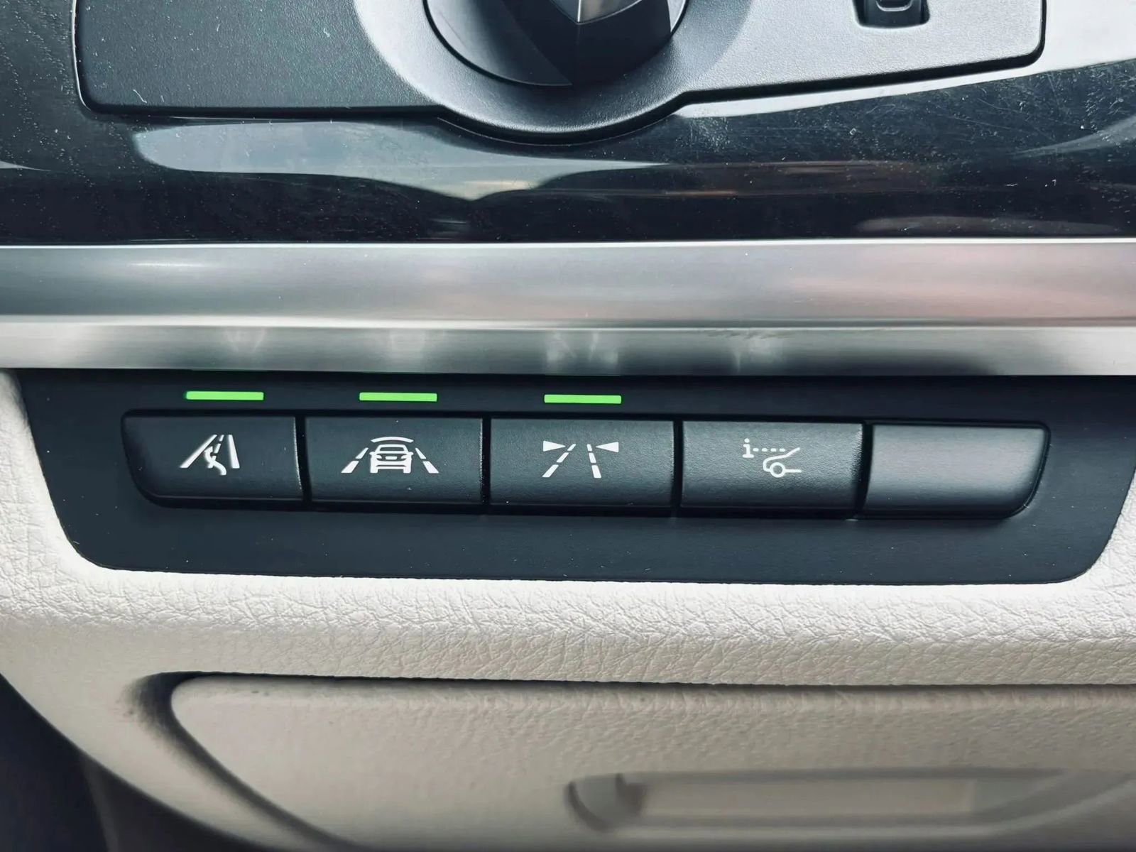 Used 2013 BMW 750Li image 26