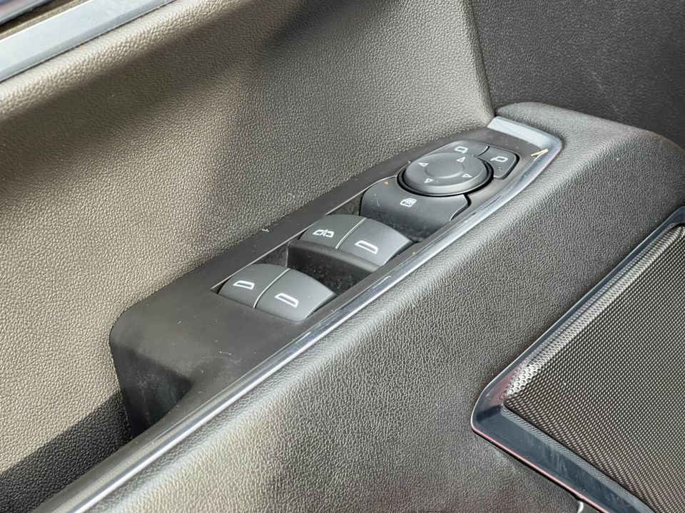 Used 2024 Chevrolet Silverado 1500 LT image 16