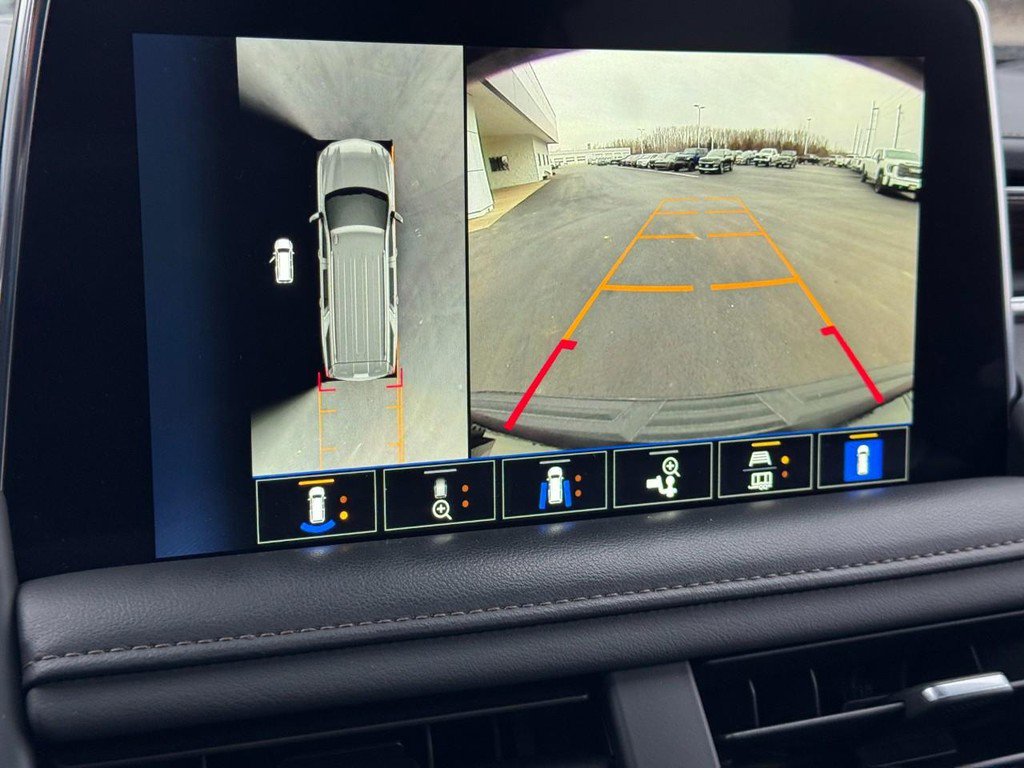 Used 2024 Chevrolet Suburban High Country image 26