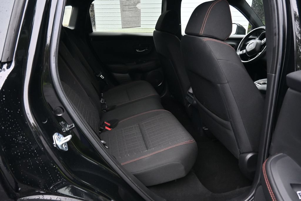 Used 2025 Honda HR-V Sport image 38