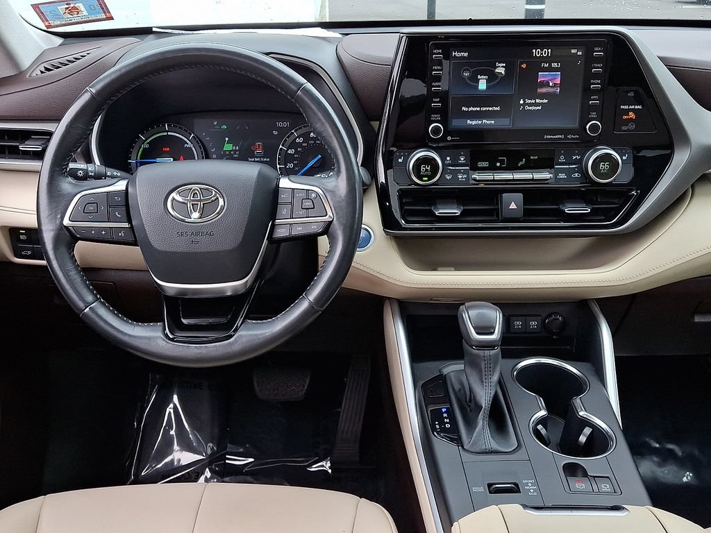 Certified 2020 Toyota Highlander XLE AWD/4WD image 12