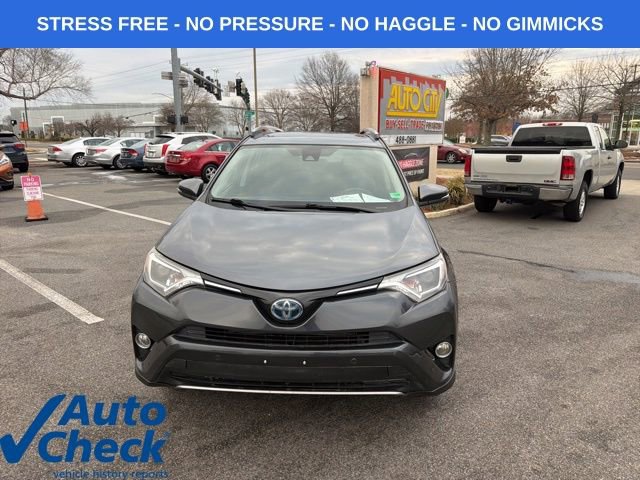 Used 2017 Toyota RAV4 XLE w/ Convenience Package image 9