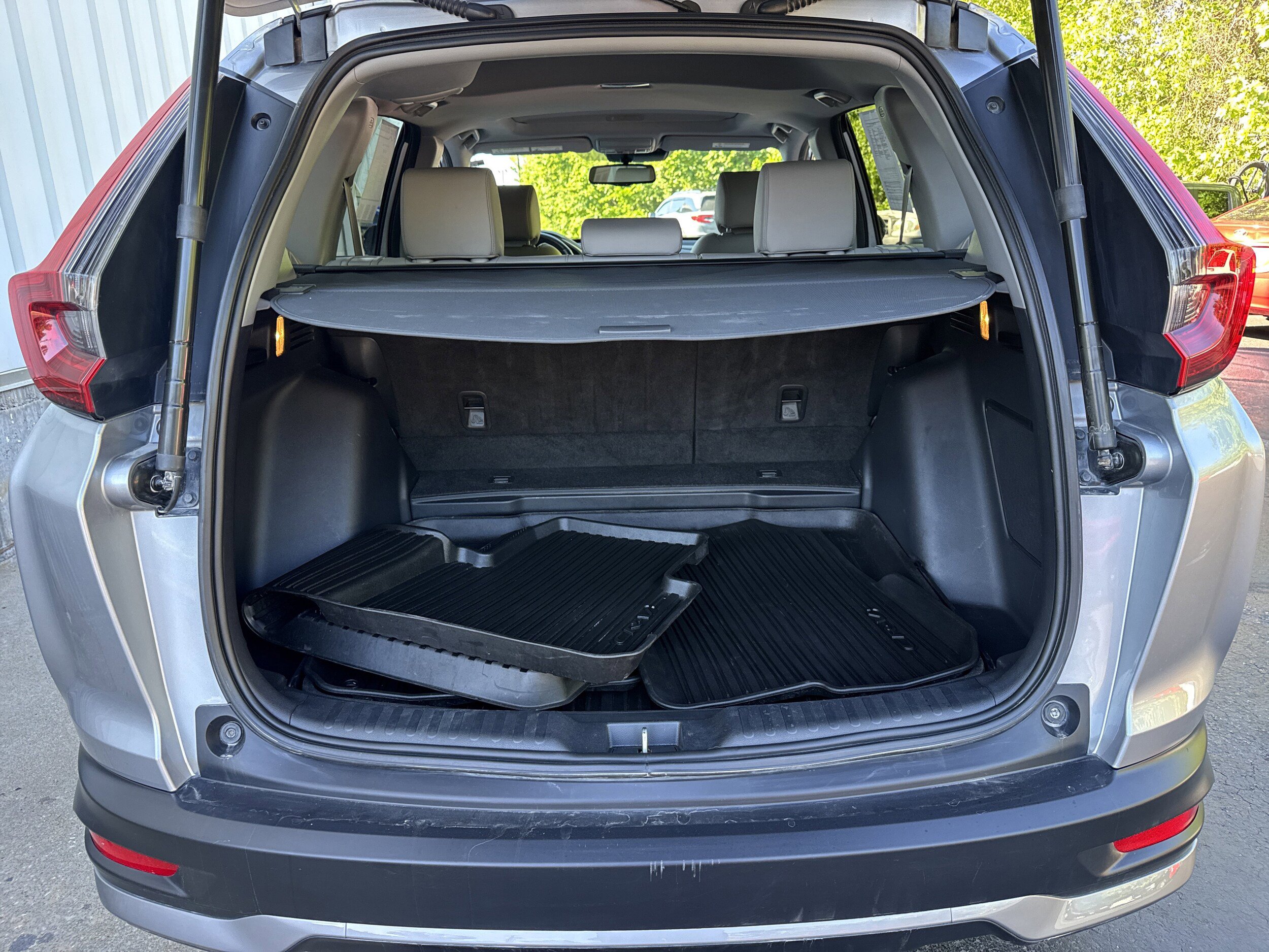 Used 2020 Honda CR-V Touring image 12