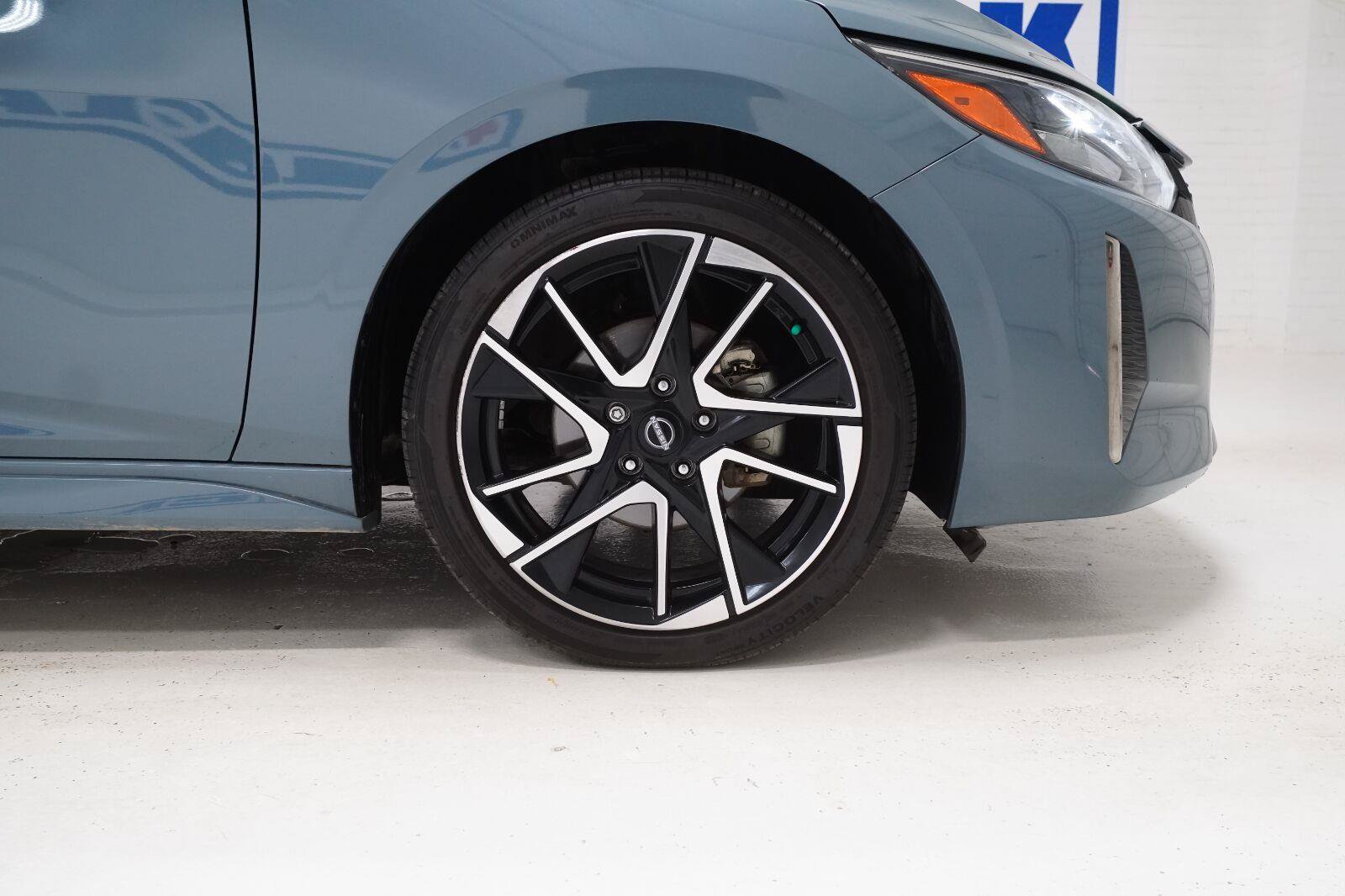 Used 2024 Nissan Sentra SR FWD image 30