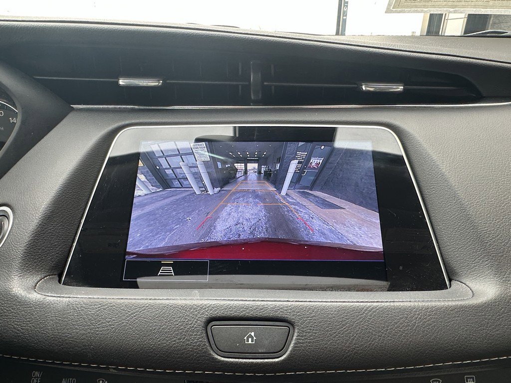 Certified 2023 Cadillac XT4 Luxury w/ Cold Weather Package image 25