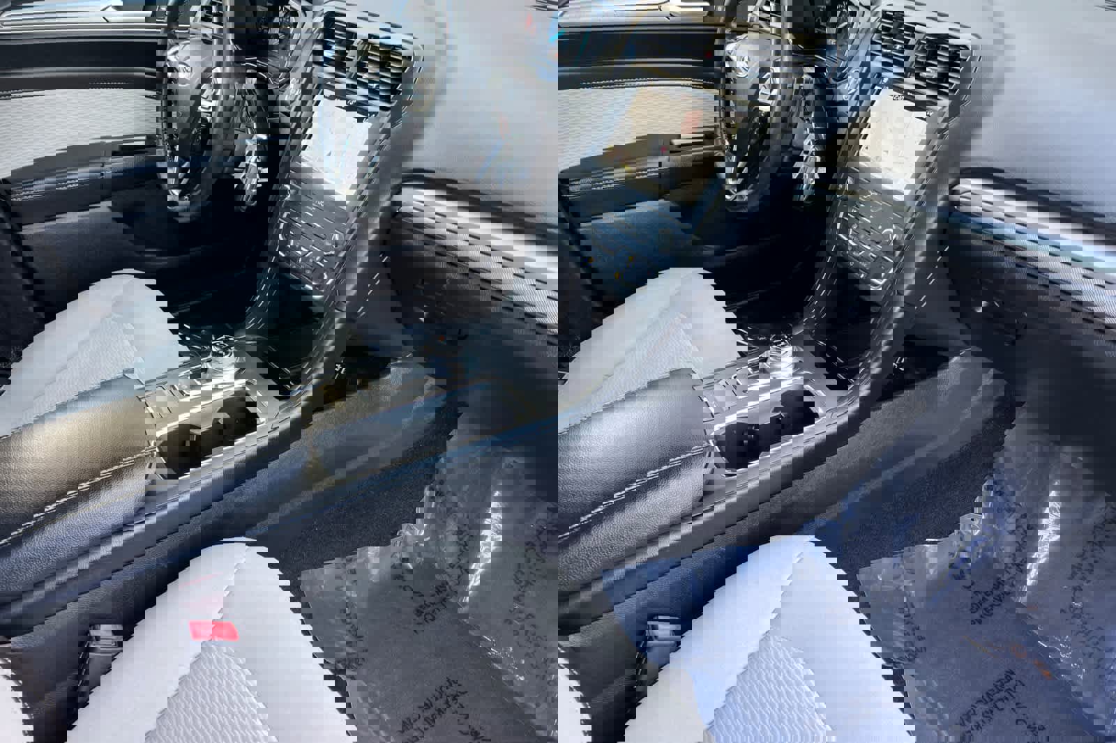 Used 2019 Ford Fusion SE w/ Equipment Group 151A image 16