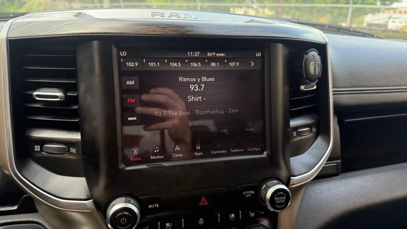 Used 2019 RAM 1500 Laramie RWD image 8