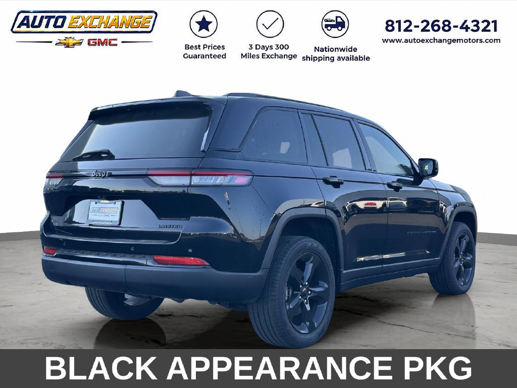 Used 2023 Jeep Grand Cherokee Limited w/ Black Appearance Package AWD/4WD image 3