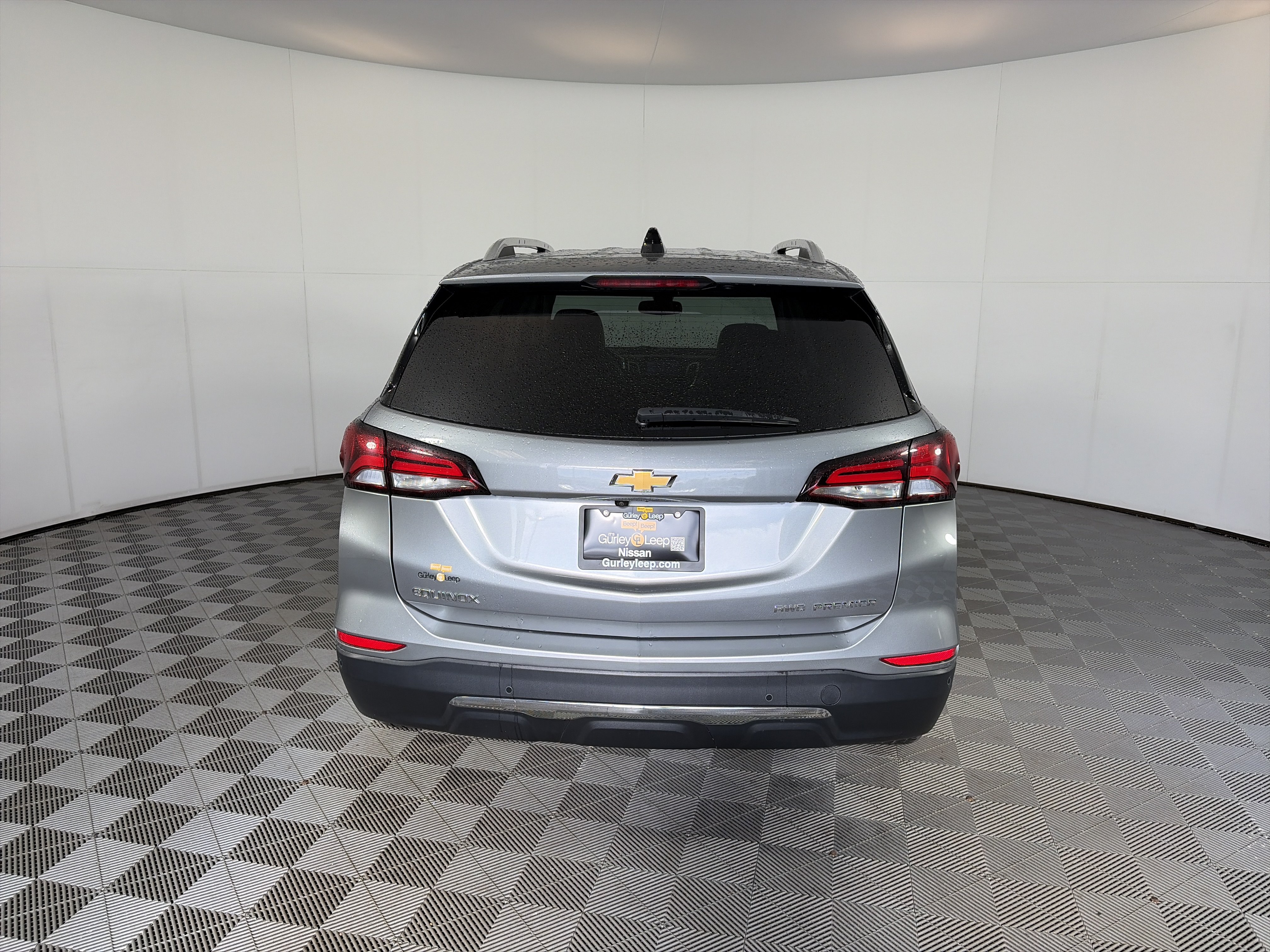 Used 2023 Chevrolet Equinox Premier AWD/4WD image 9