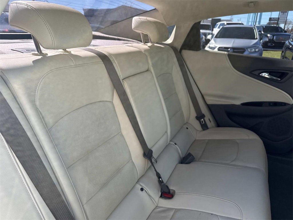 Used 2020 Chevrolet Malibu Premier image 11
