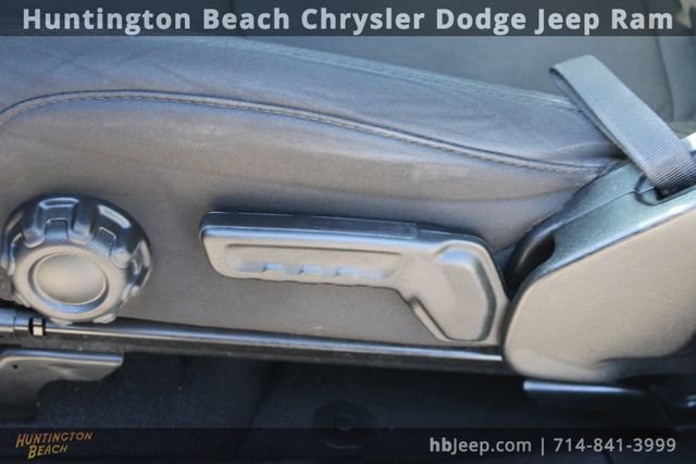 Used 2023 Jeep Wrangler Sport image 33