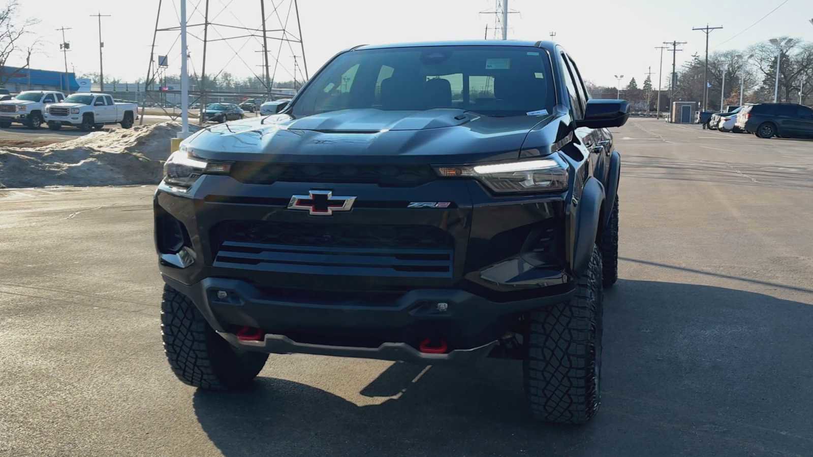 Certified 2025 Chevrolet Colorado ZR2 w/ Midnight Edition image 9