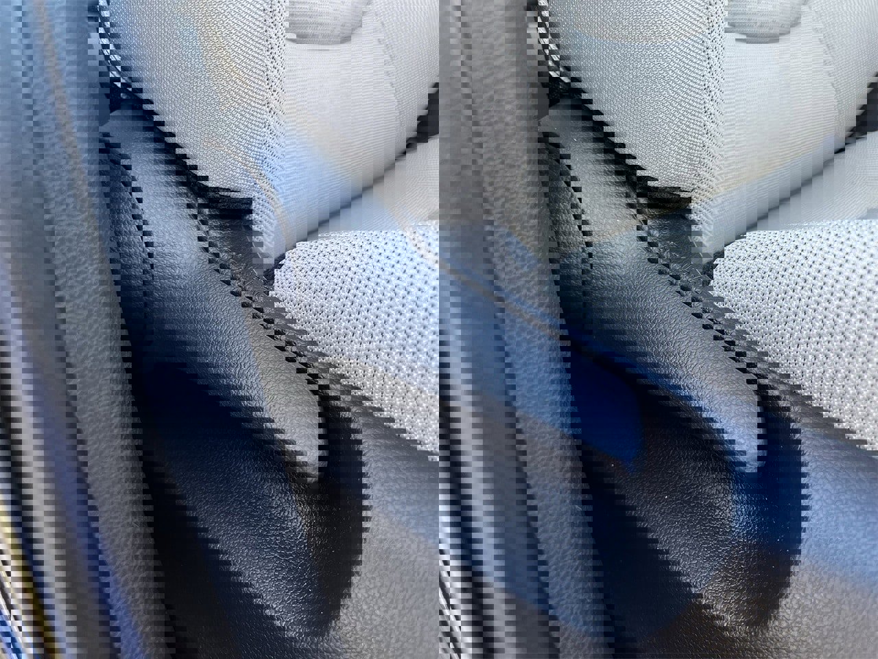 Used 2023 Toyota Corolla Cross LE image 25