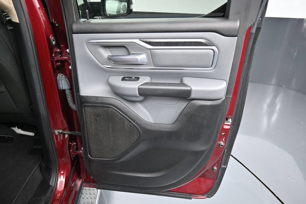 Used 2019 RAM 1500 Big Horn AWD/4WD image 30