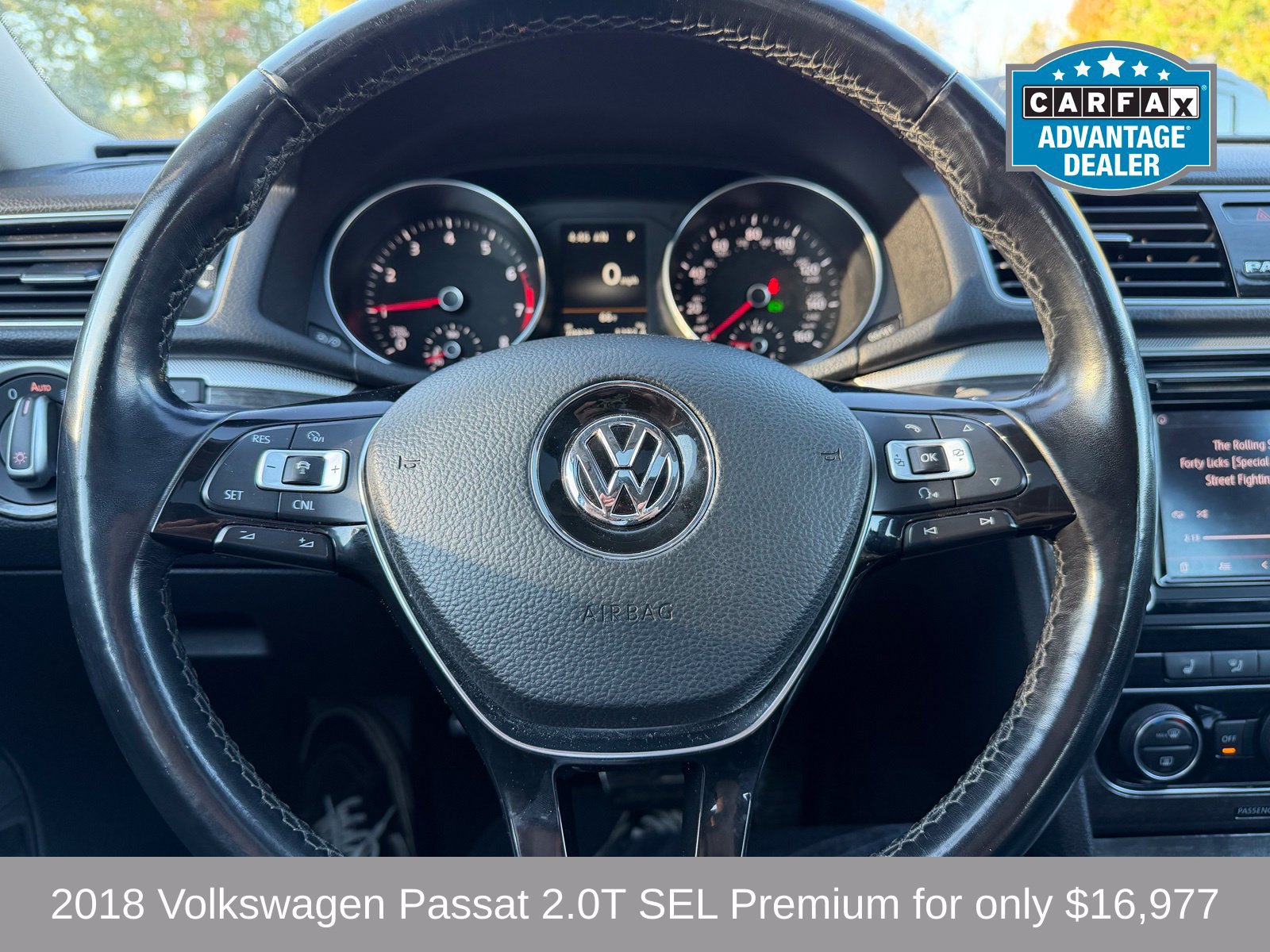 Used 2018 Volkswagen Passat 2.0T SEL Premium FWD image 10