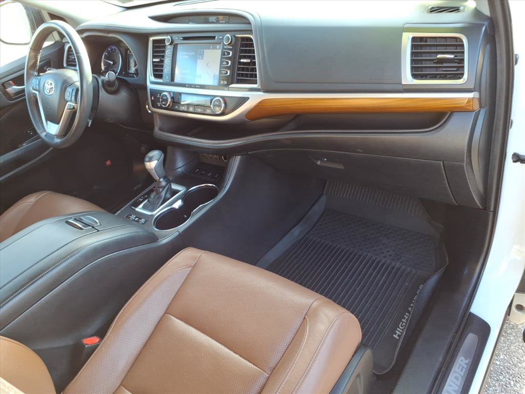 Used 2019 Toyota Highlander Limited AWD/4WD image 18