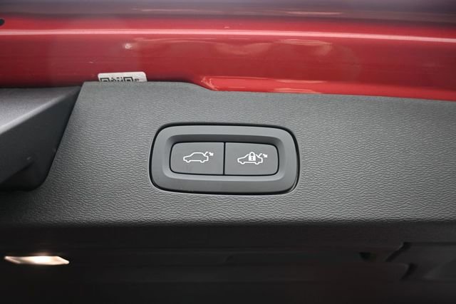 Used 2025 Volvo V60 B5 Cross Country Plus AWD/4WD image 30