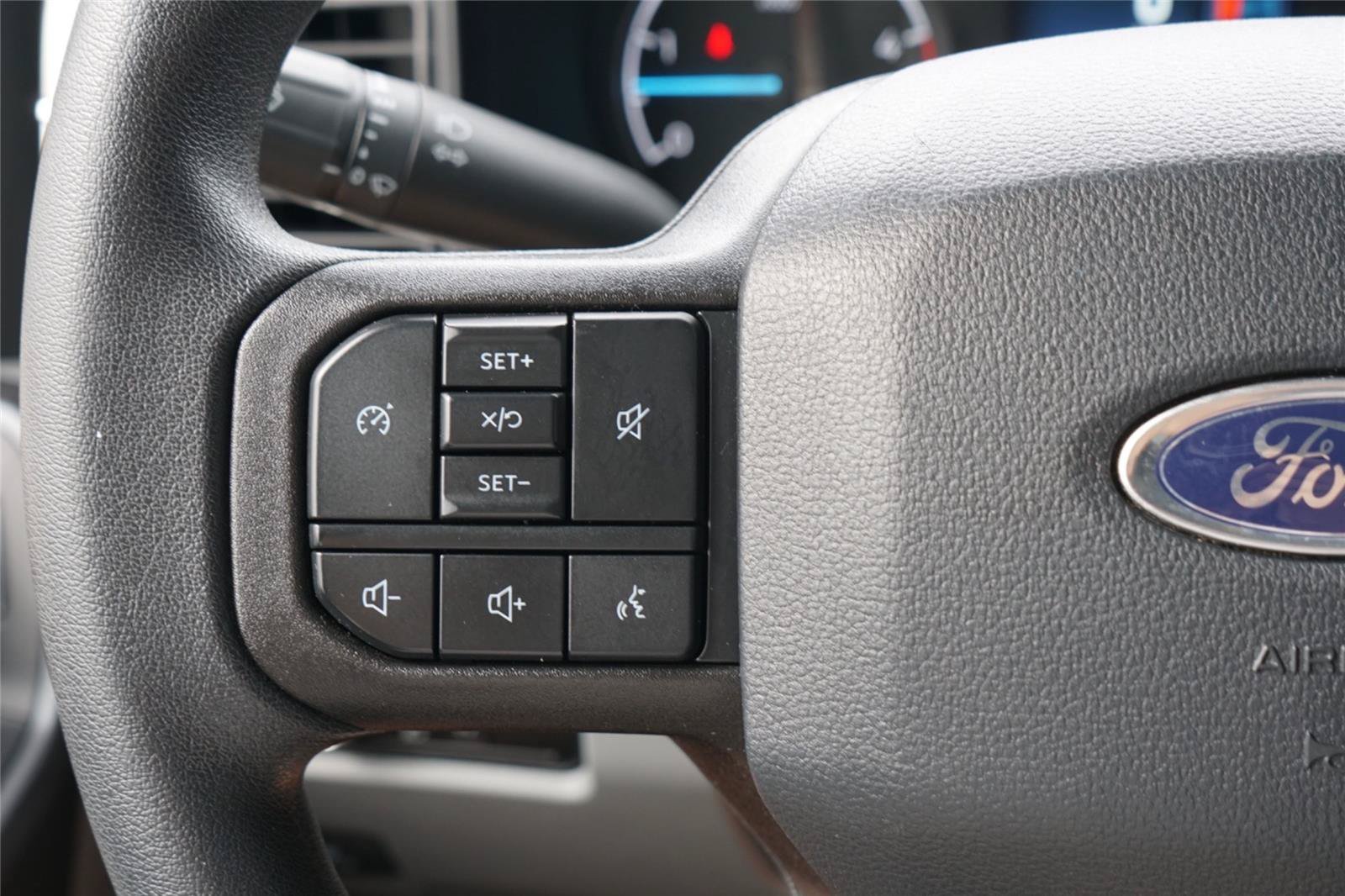 Used 2025 Ford F350 XLT w/ 360-Degree Camera Package AWD/4WD image 17