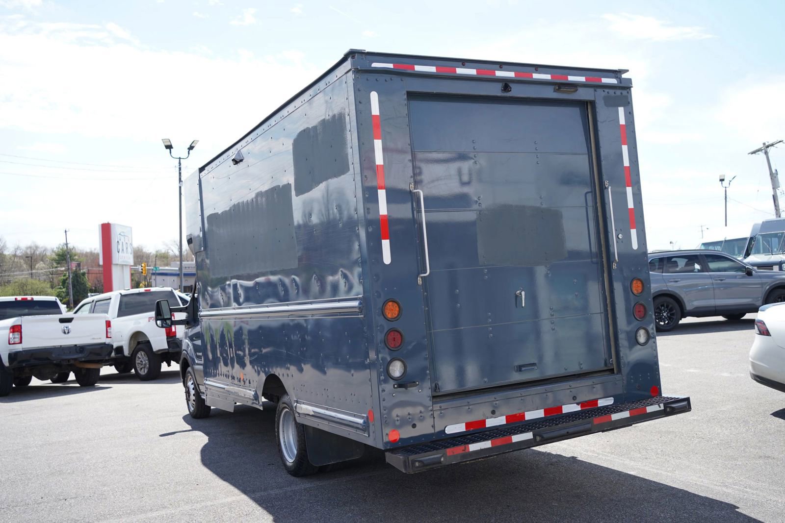 Used 2021 Ford Transit 350 DRW image 5