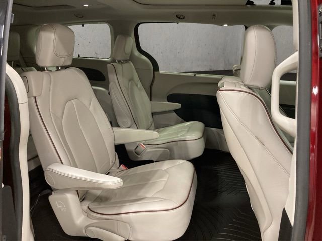 Used 2019 Chrysler Pacifica Limited w/ Tire & Wheel Group image 21