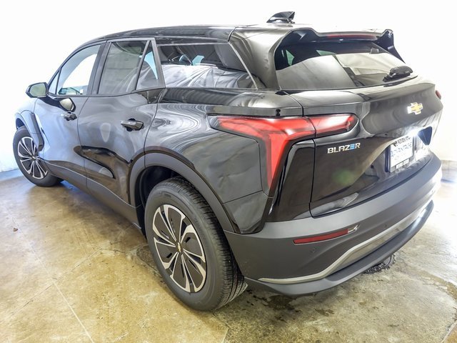 New 2026 Chevrolet Blazer EV LT image 7